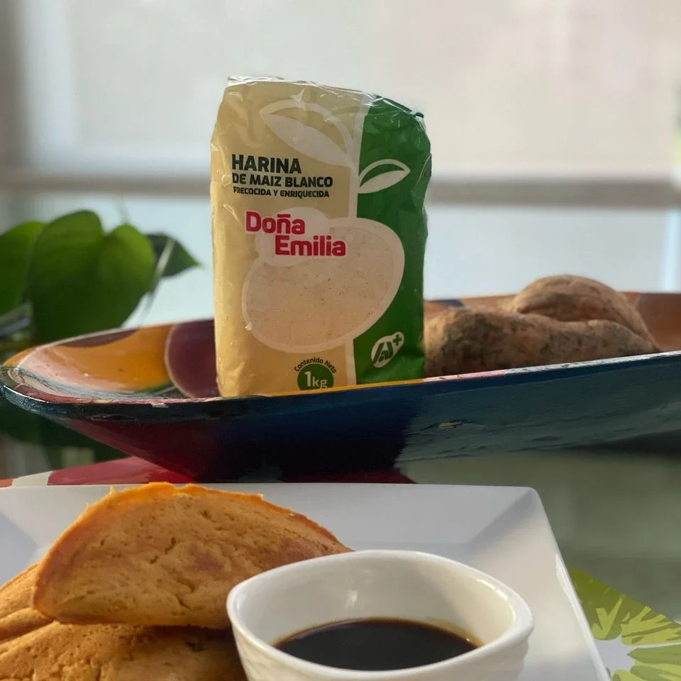 Empanadas de harina de maíz, batata y papelón